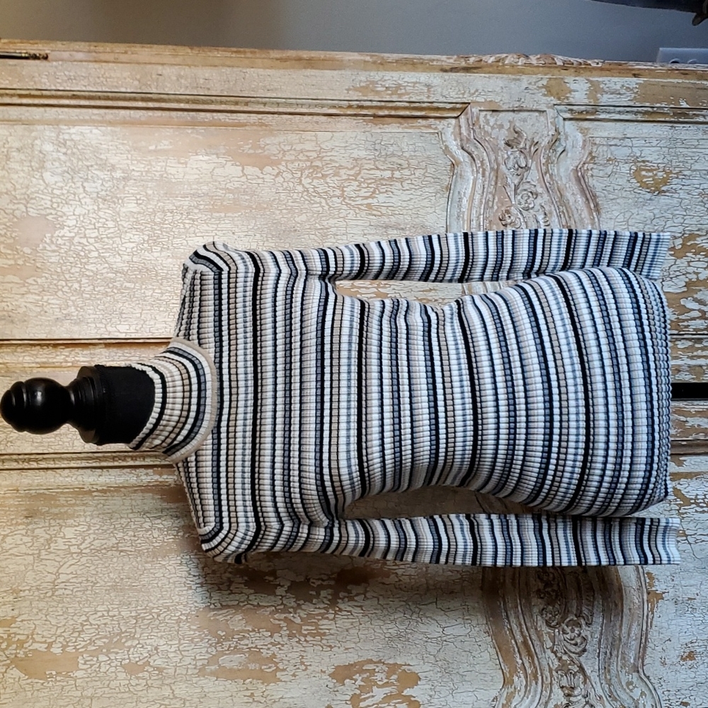 T Tahari Striped Mock Neck Sweater Size Large